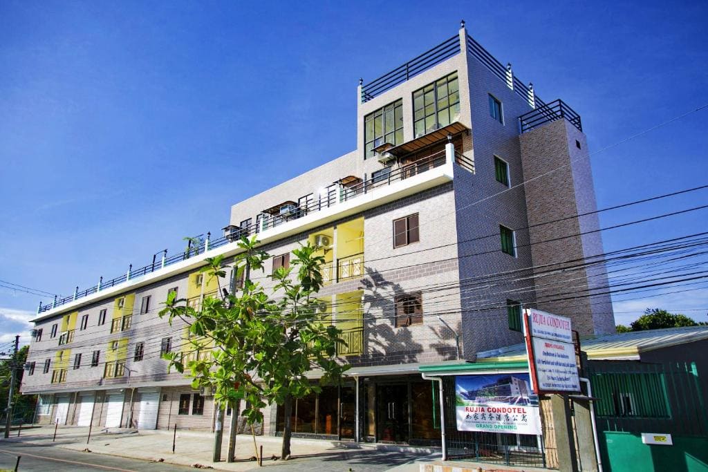 RedDoorz Plus near Camella La Brisa Lapulapu - Main view
