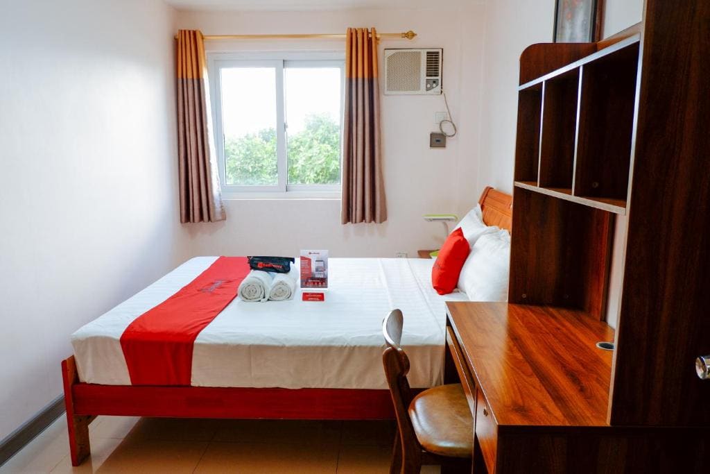 RedDoorz Plus near Camella La Brisa Lapulapu - View 6