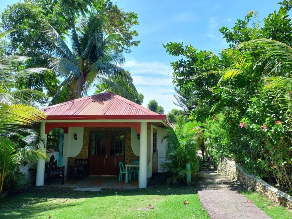 Sambag Hideaway Bungalows - View 2