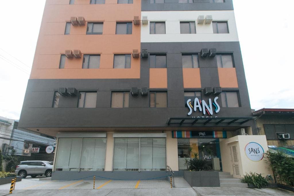 Sans Hotel at One JD Place Makati by RedDoorz - Main view