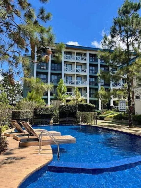 Cozyluxe at Pine Suites Tagaytay - Main view