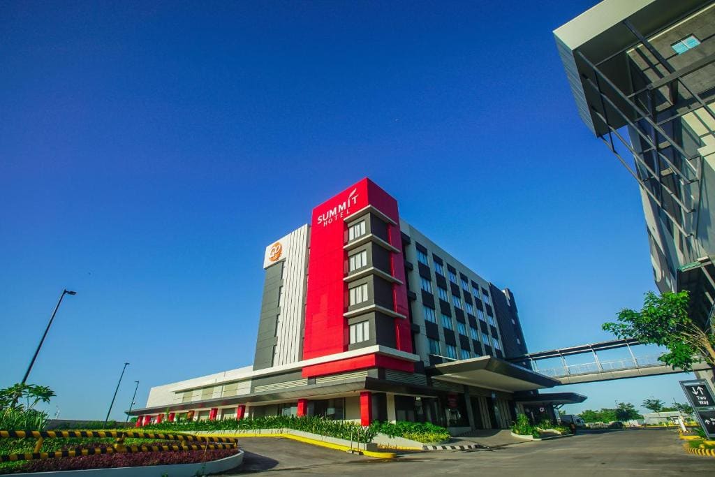 Summit Hotel Naga - Main view