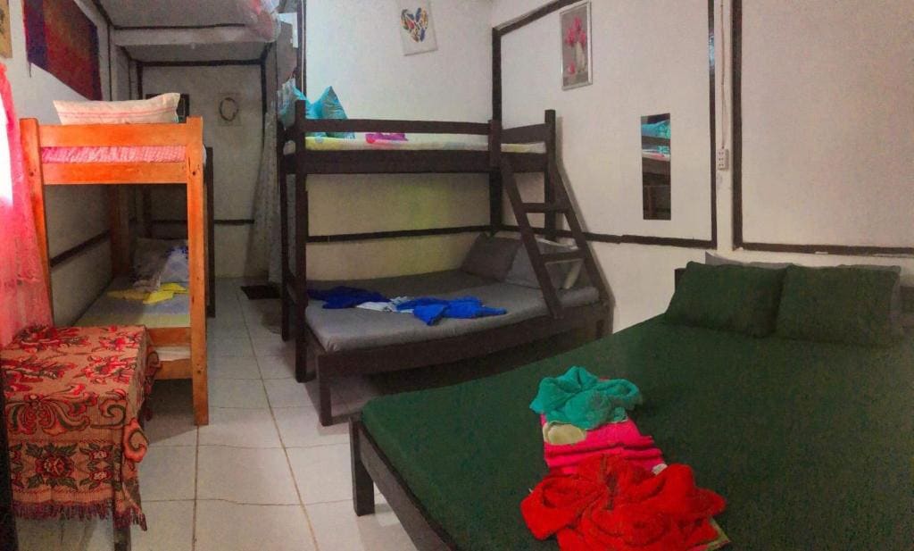 El Nido mama hostel - Main view