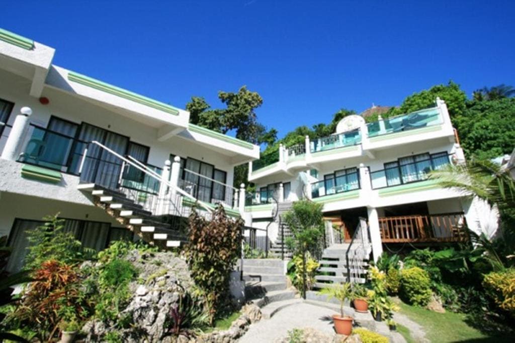 Turtle Inn Resort - Main view