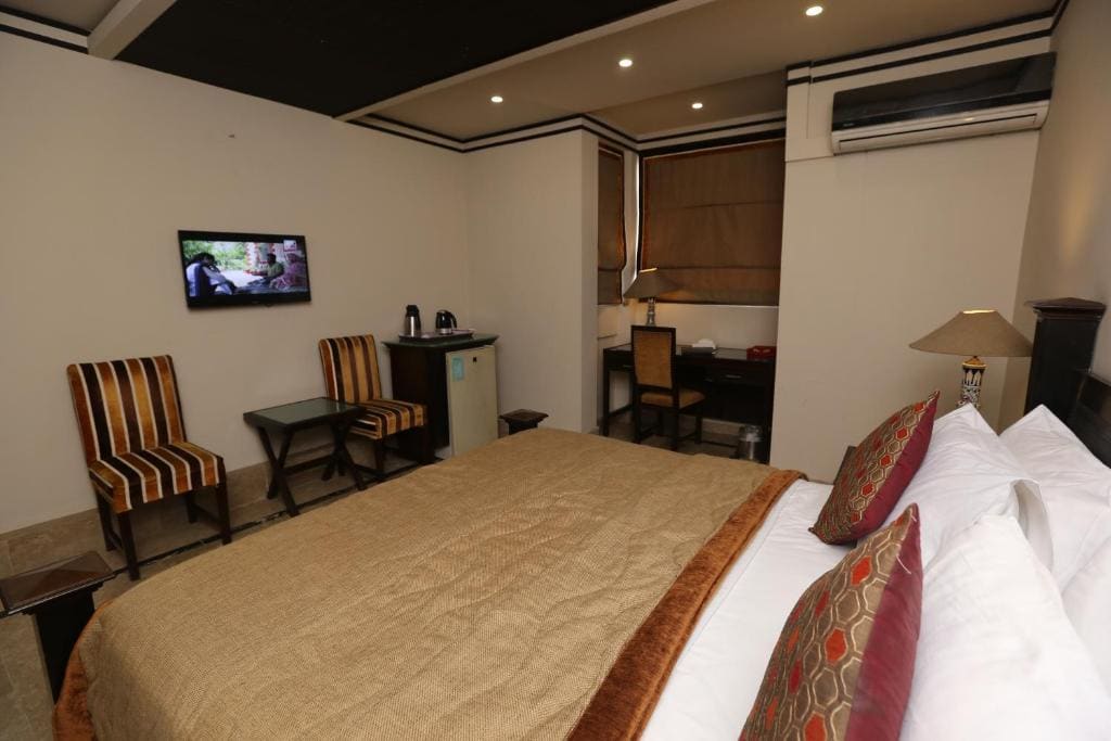 City Centre Suites - View 6