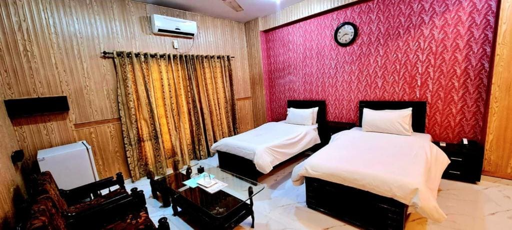 Divine Hotel1 - View 2