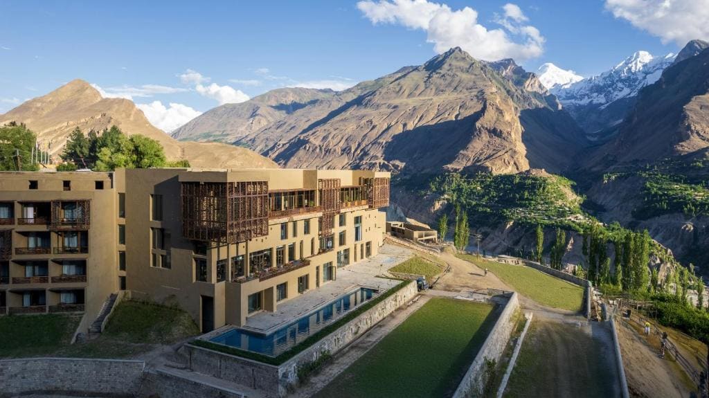 Hunza Serena Hotel - Main view