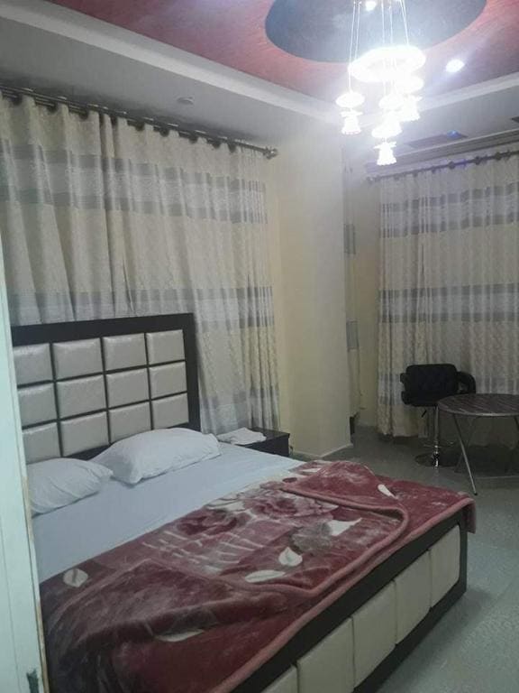 Murree top hotel - Main view