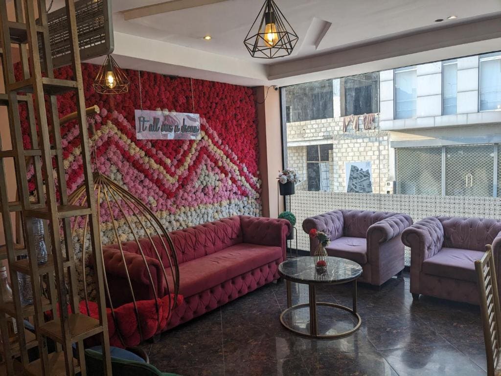 Nuva Hotel - View 4
