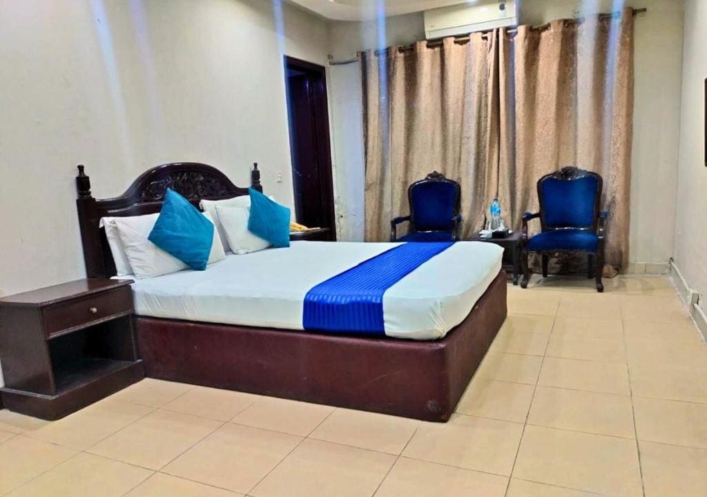 Quick continental Hotel - Jail Road - View 2