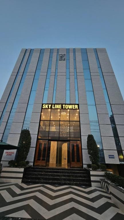 Skyline Hotel - View 4