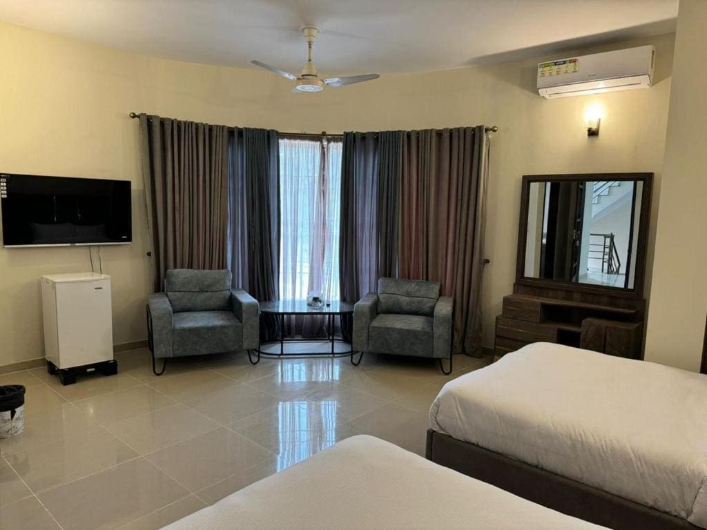 Solace Inn - View 6