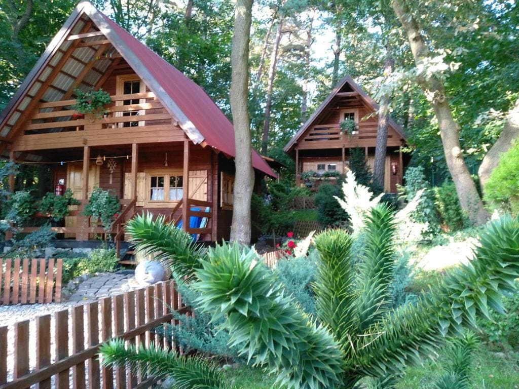 Chatki Saturnina i pokoje - Main view