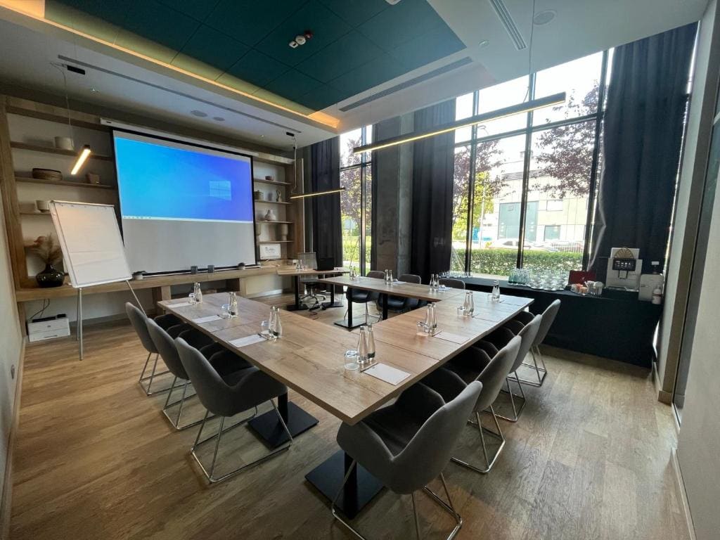 Hampton By Hilton Warsaw Mokotow - View 5