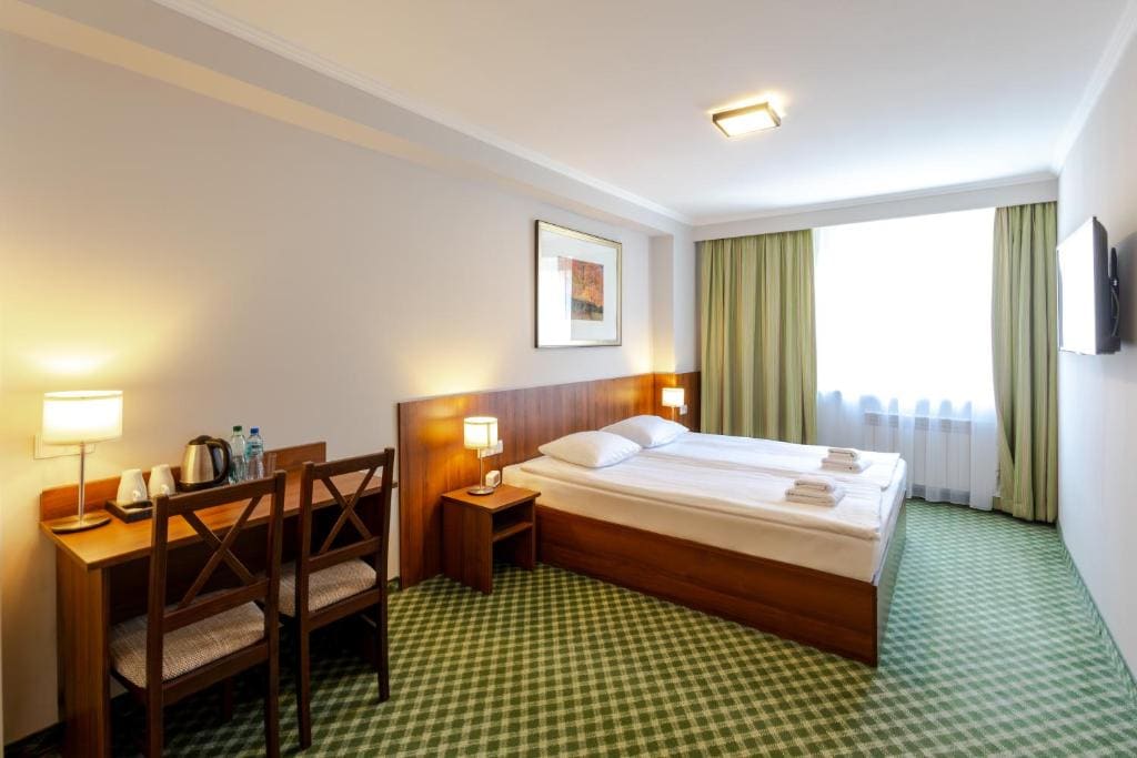 Hit Hotel - View 2