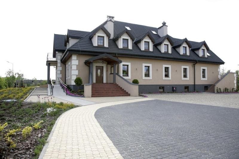 Malinowy Dwór - Main view
