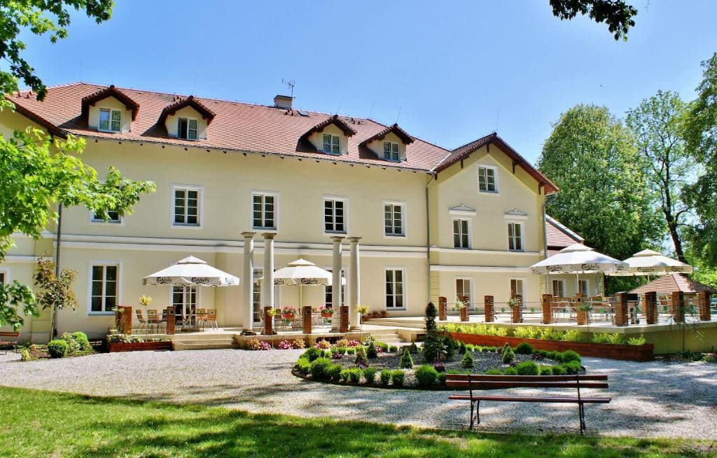 Pałac Kobylin - Main view