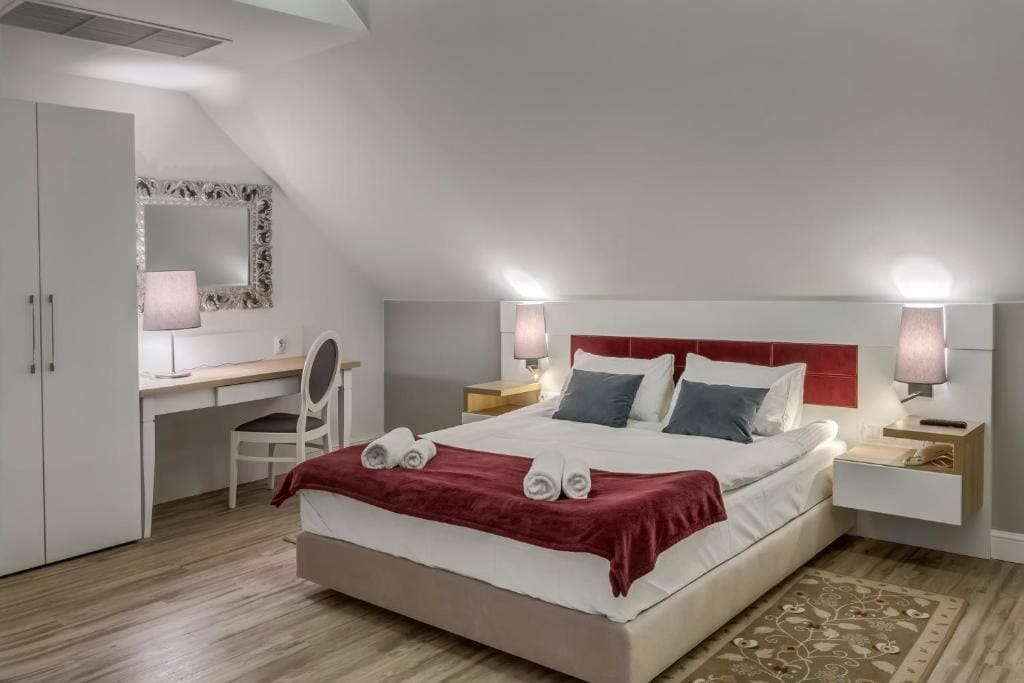 Hotel Rozbicki - View 2