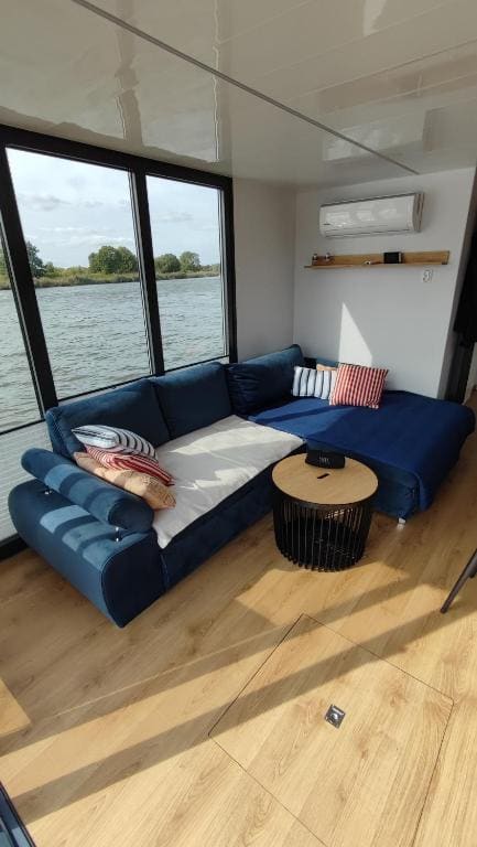 Water King apartament pływający - View 7