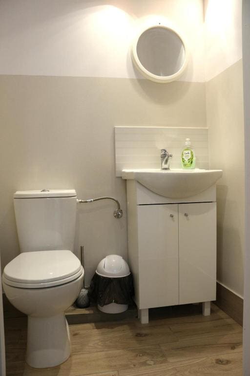Pokoje Gościnne w WSE — Vue 3