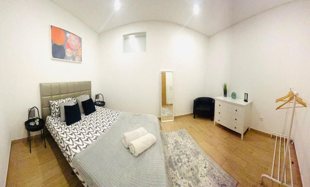 Central Lisbon rooms, ideal location for tourists - View 3