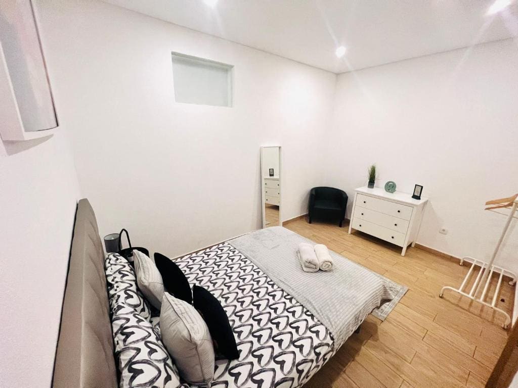 Central Lisbon rooms, ideal location for tourists - View 4