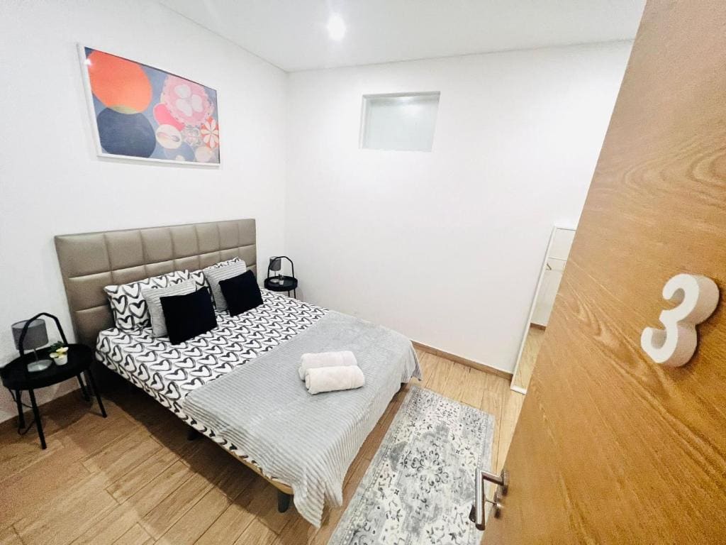 Central Lisbon rooms, ideal location for tourists - View 5