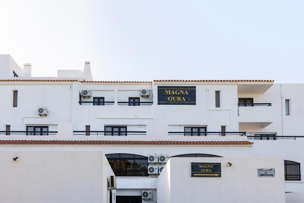 Magna Oura - View 5