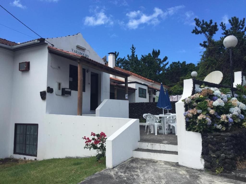Faial Oceanfront Getaway AL - View 2