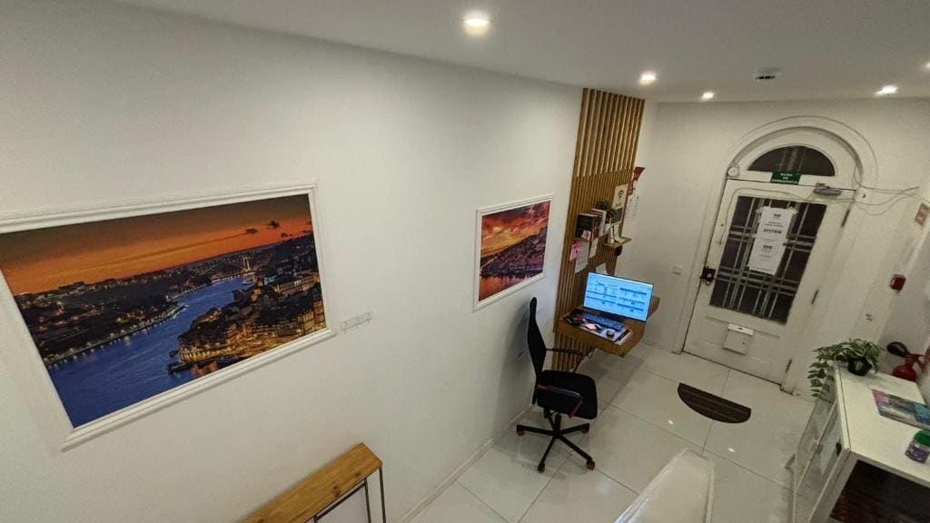 Owls Hostel Ribeiro - View 5