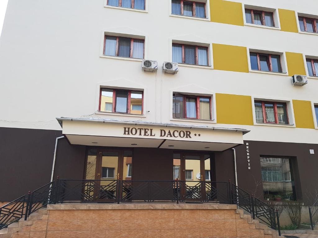 Hotel Dacor - Main view