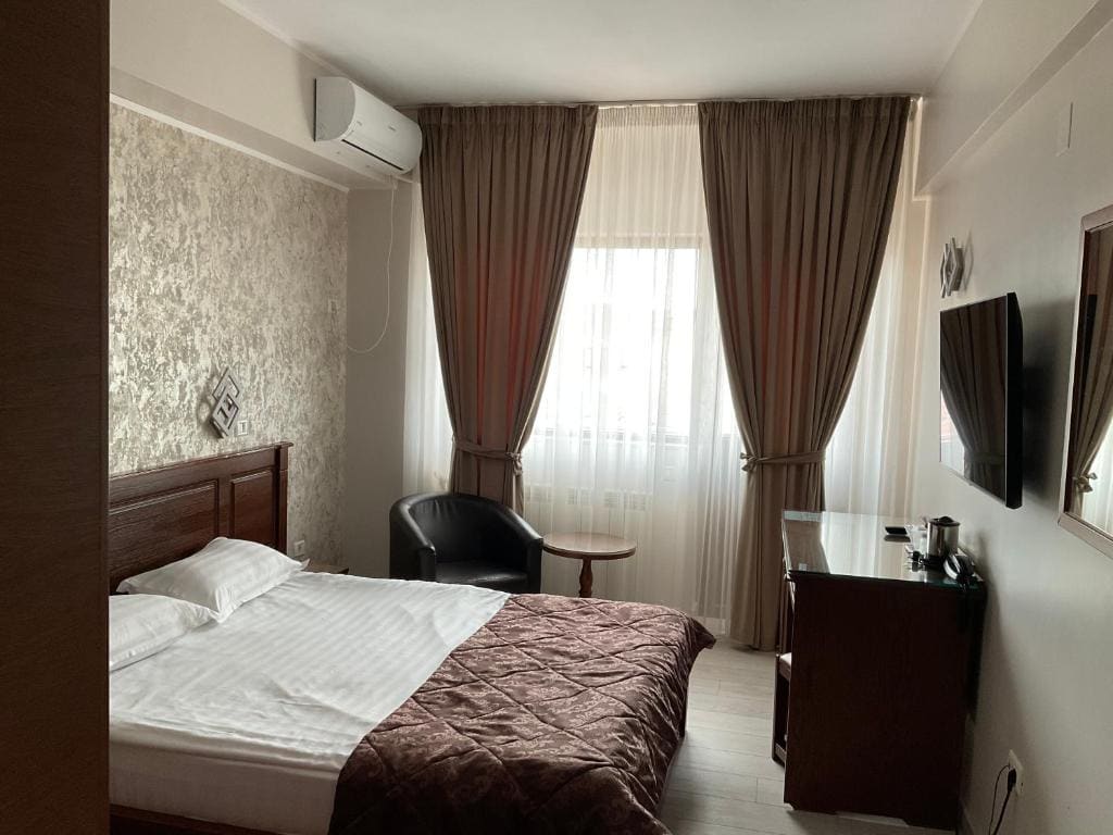 Hotel Ana - View 2