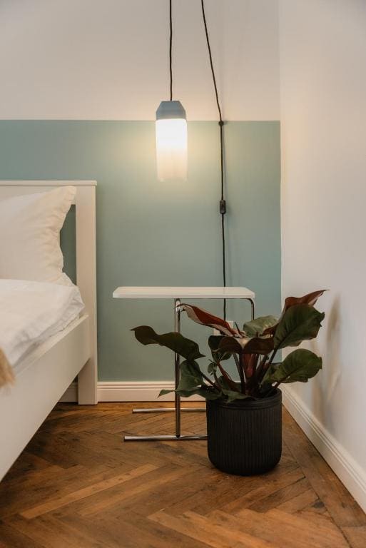 Black Habit Accomodation - View 4