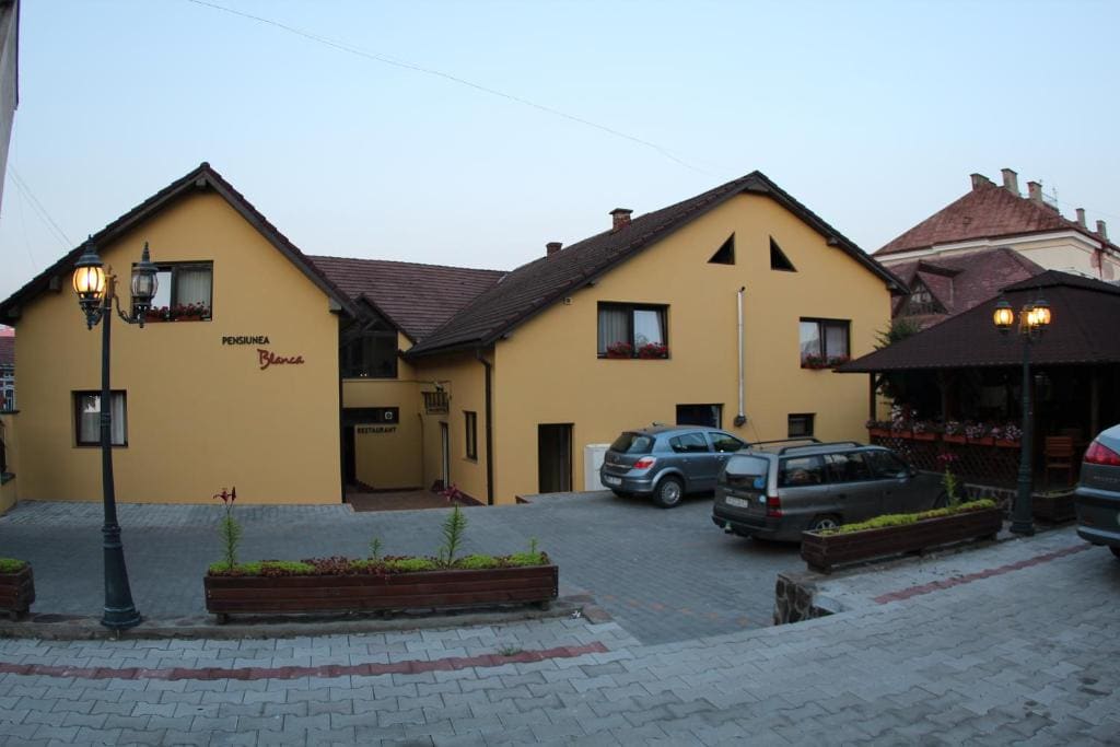 Pensiunea Blanca - Main view