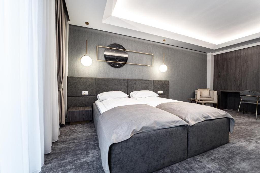 Hotel Caprice - View 7