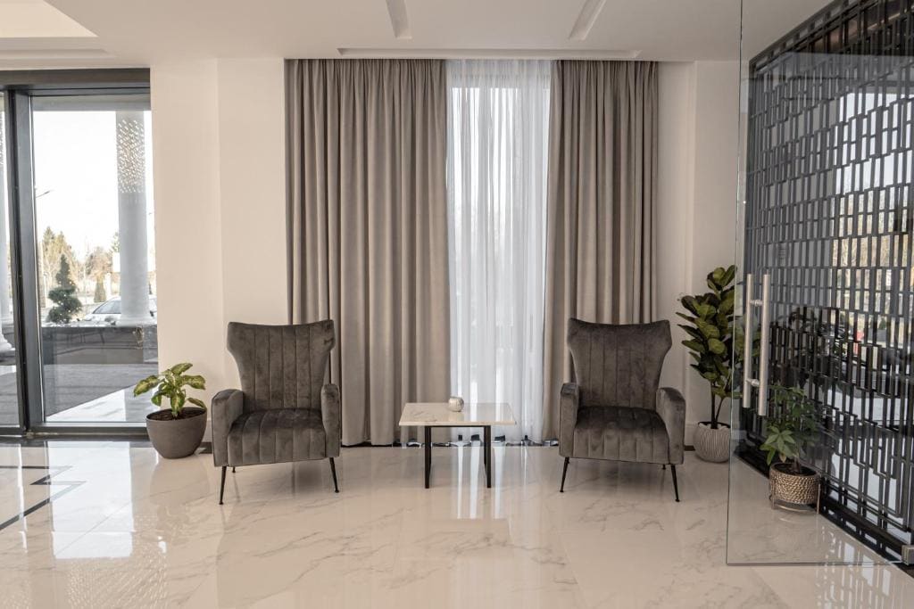 Hotel Caprice - View 5