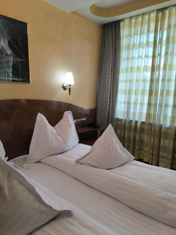 Hotel Carpati - View 5