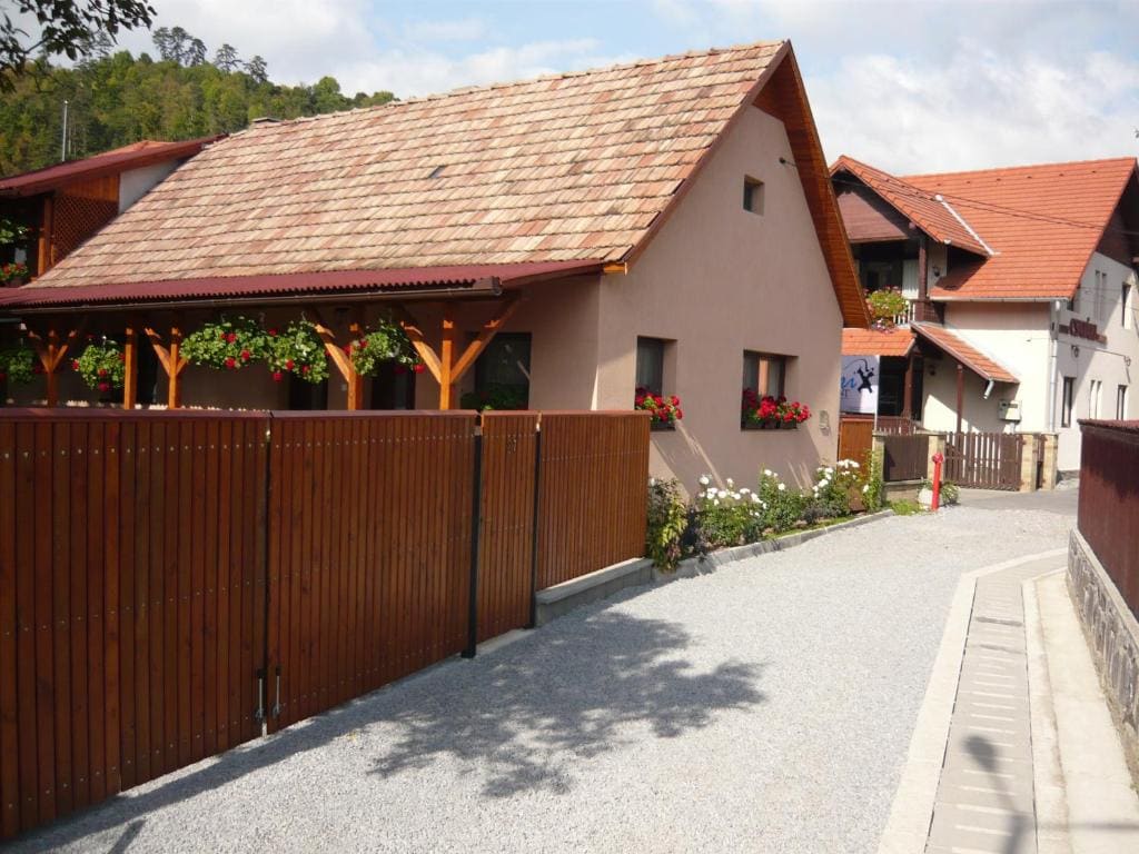 CASA DE OASPETI LIVIU — Hauptbild