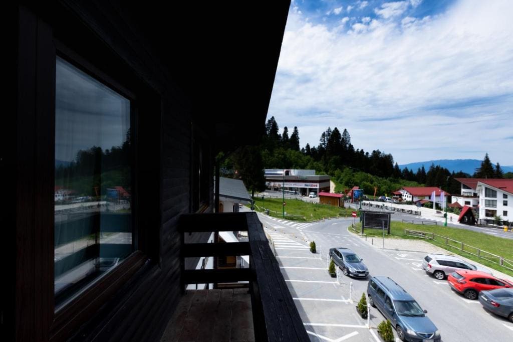 Club Rossignol - View 2