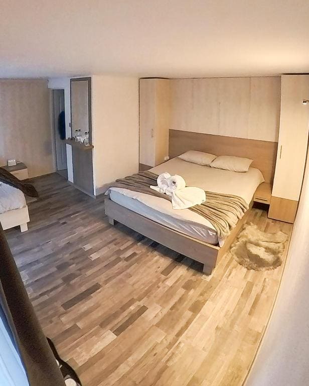CLUBUL DACILOR - View 2