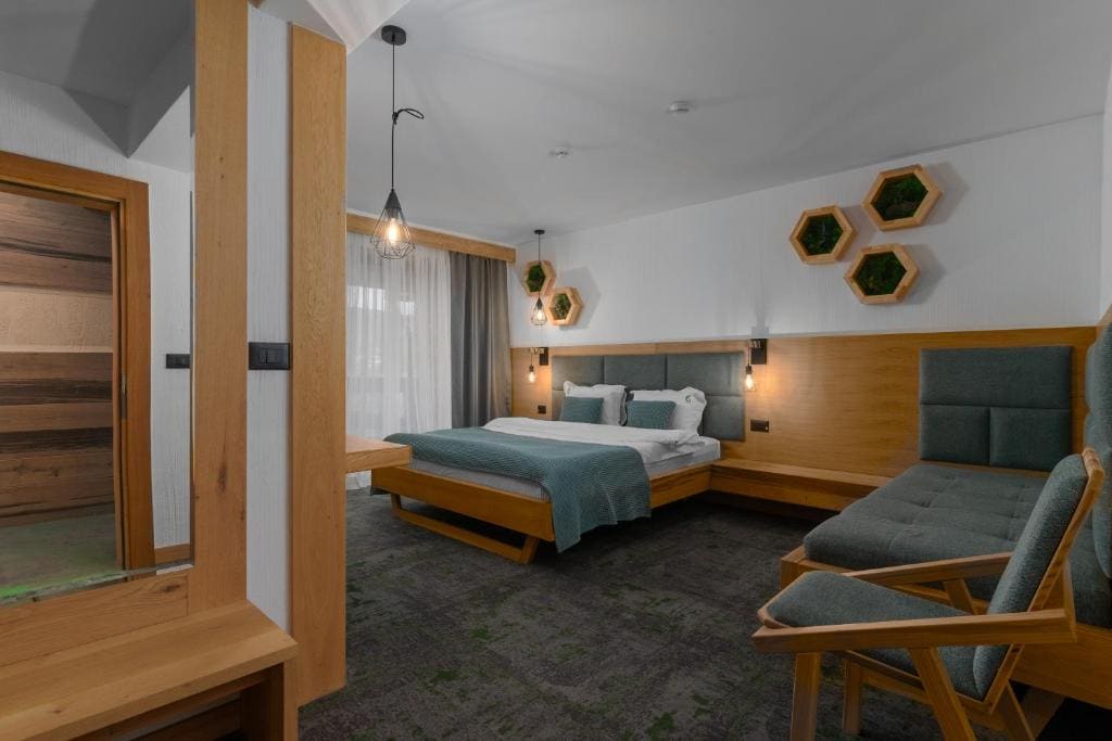 Forest Green & Spa - View 6