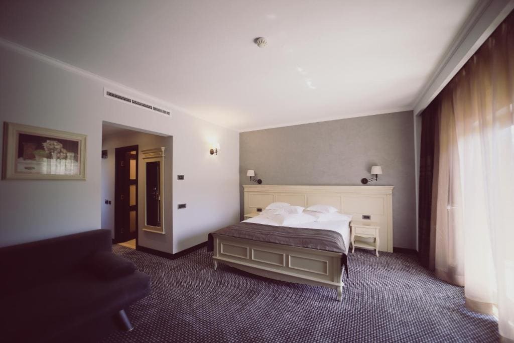 Hotel Helen - View 7