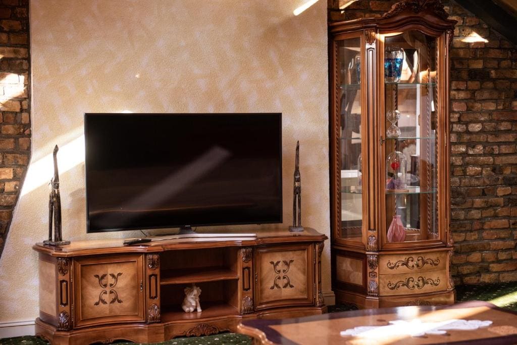 JMR Royal -Luxury Rooms & Private Sauna - View 4