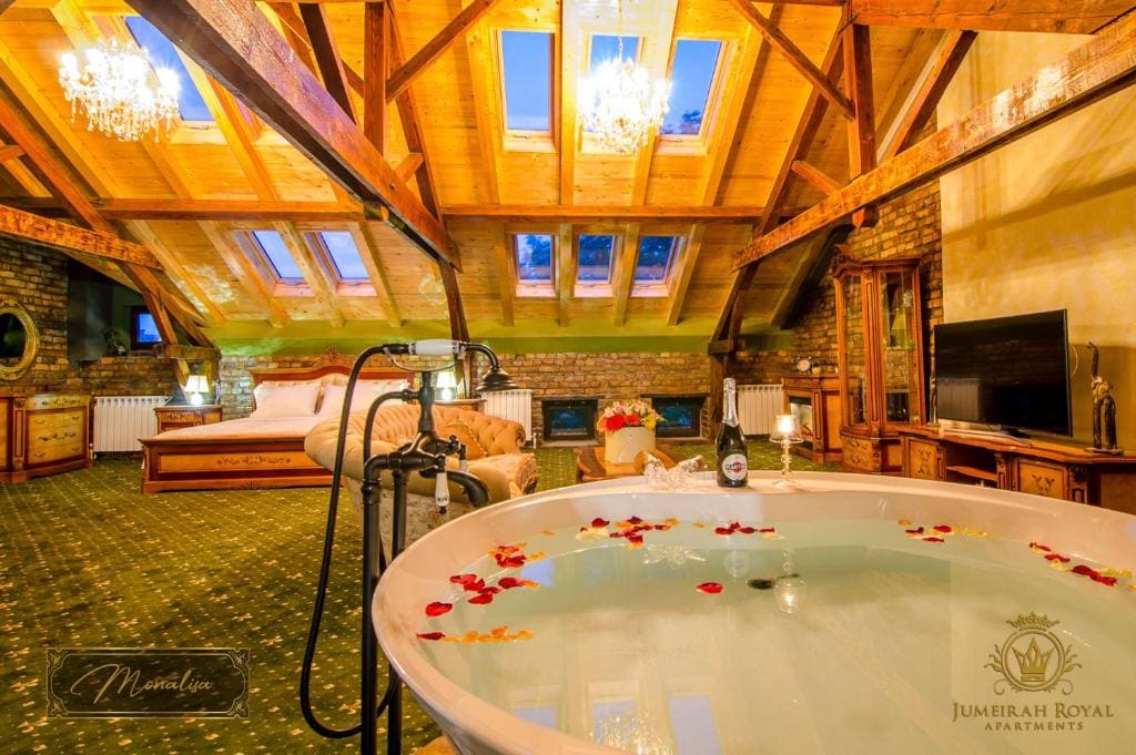 JMR Royal -Luxury Rooms & Private Sauna - View 7