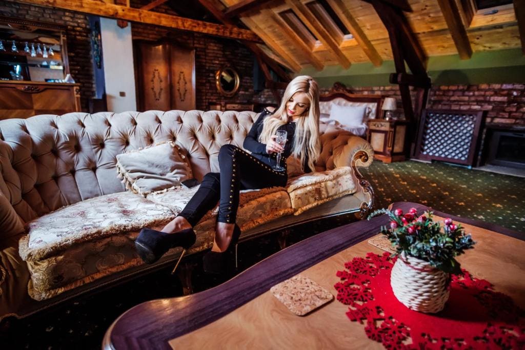 JMR Royal -Luxury Rooms & Private Sauna - View 3