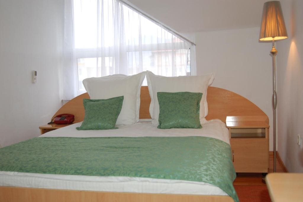 Motel Maestro - Main view