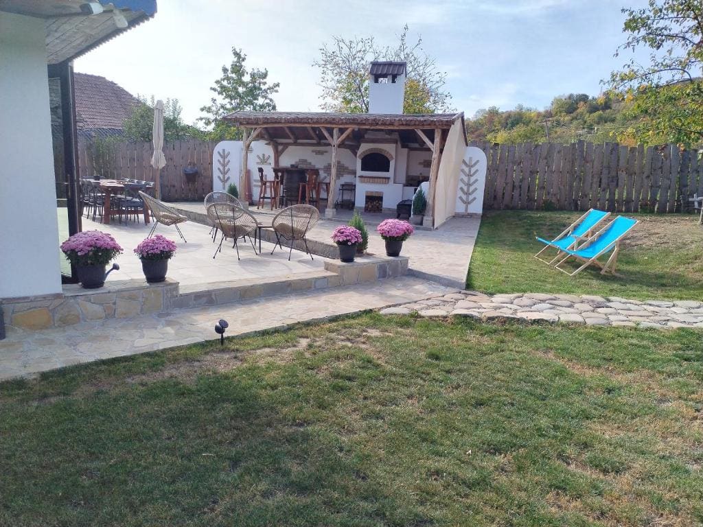 MAGNETIC HOUSE - View 5