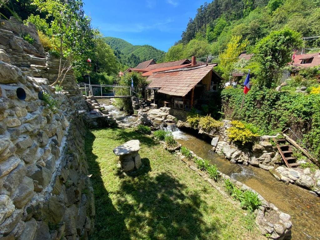Pensiunea Mioritica - Main view