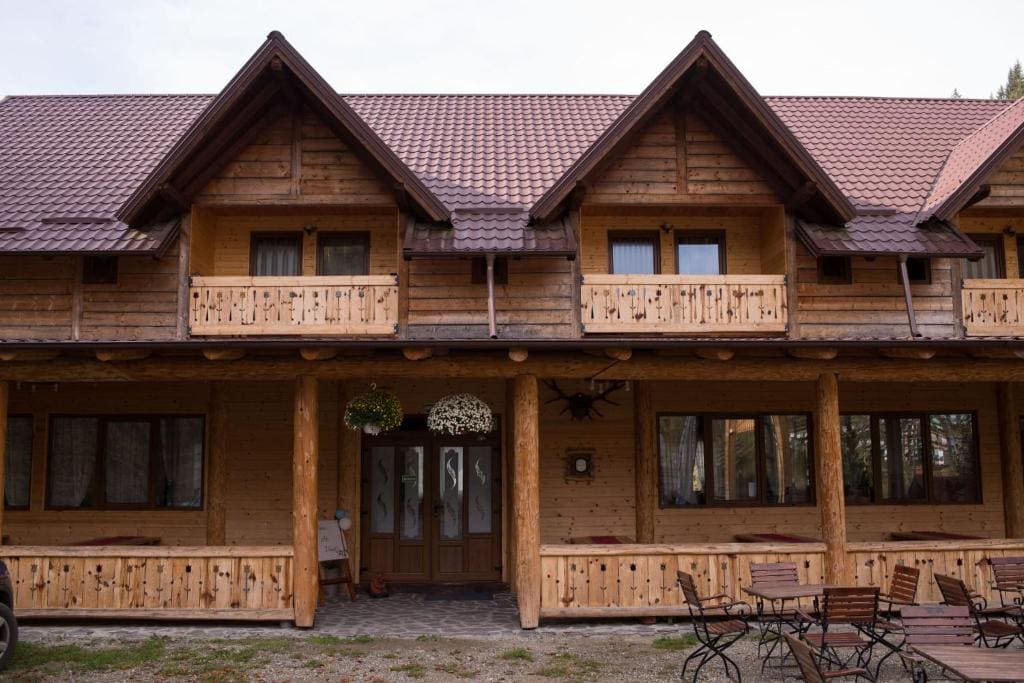 Pensiunea Vânătorul - Main view