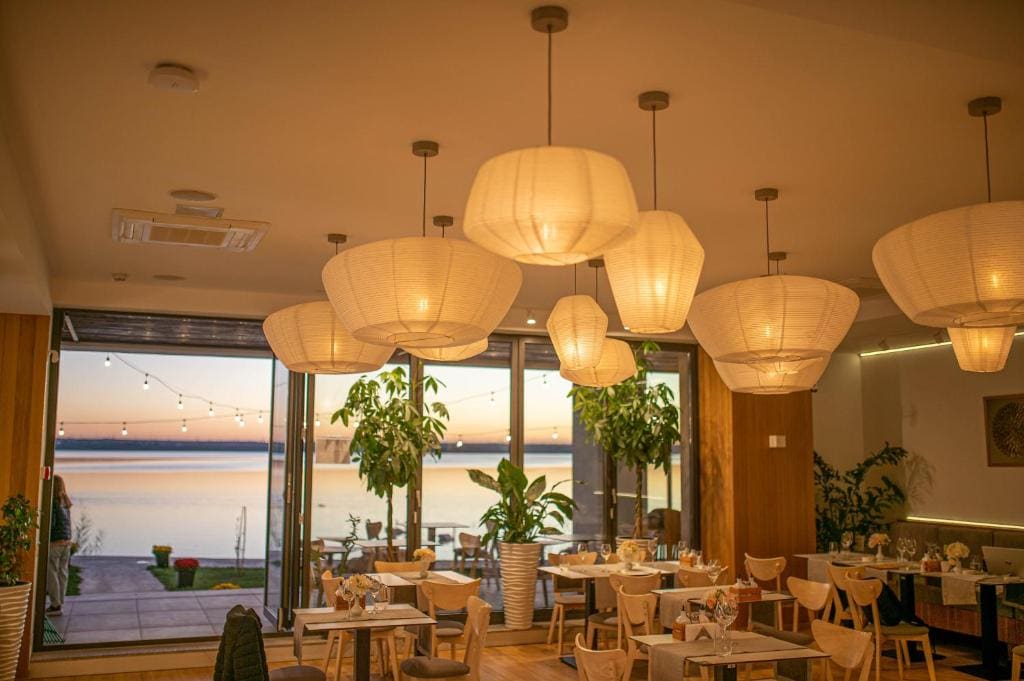 Poeme Mamaia Retreat - Main view
